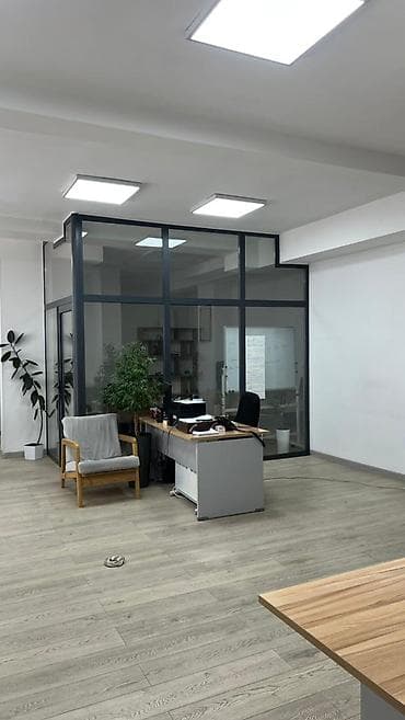 помещения офис: Аренда офисов, 90 м², В бизнес центре — 2