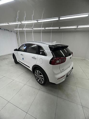 киа ниро 2019 гибрид: Kia Niro: 2018 г., 1.6 л, Автомат, Гибрид, Кроссовер — 10