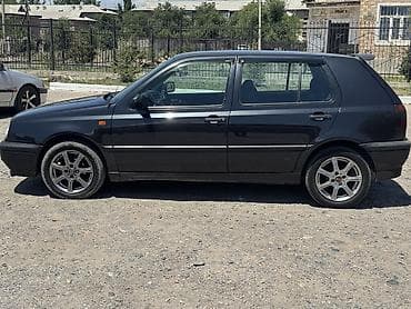 Транспорт: Volkswagen Golf: 1993 г., 1.8 л, Механика, Бензин, Хэтчбэк — 2
