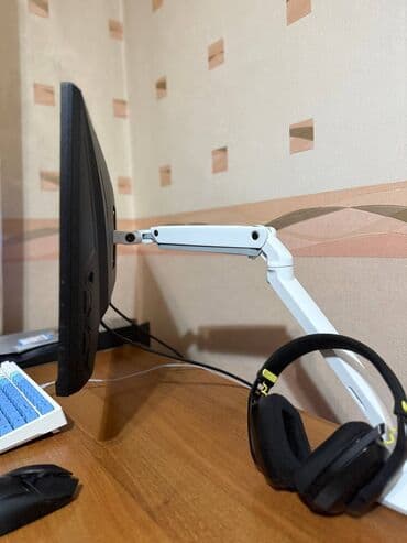 продать наушники airpods: Компьютер, ядер - 6, ОЗУ 32 ГБ, Игровой, Б/у, AMD Ryzen 5, AMD Radeon RX 7700 XT, NVMe — 4