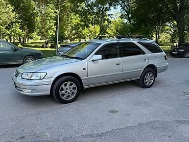 Toyota Camry: 2001 г., 2.2 л, Автомат, Бензин, Универсал