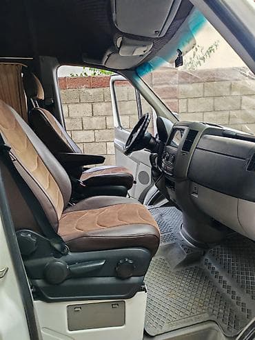 обшивки на спринтер: Mercedes-Benz Спринтер: 2009 г., 2.2 л, Автомат, Дизель, Фургон — 8