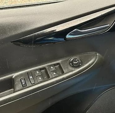 malibu 1: Chevrolet Spark: 2016 г., 1 л, Вариатор, Бензин, Хэтчбэк — 7
