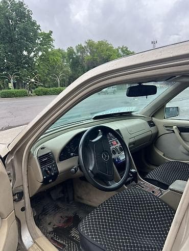 полка мерс: Mercedes-Benz C-Class: 2000 г., 2.2 л, Автомат, Дизель, Седан — 8