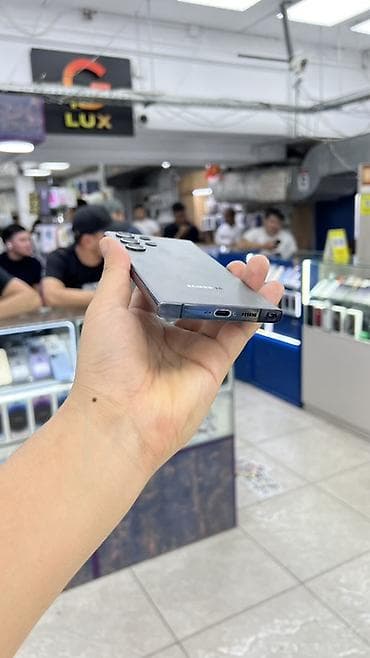 чипс: Samsung Galaxy S23 Ultra, Б/у, 256 ГБ, цвет - Черный, 1 SIM, eSIM — 2