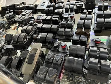 leksus: Блоки управления боковыми стёклами На модели: Toyota и Lexus. По — 3