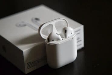 сколько стоит airpods оригинал в бишкеке: Вкладыши, Apple, Новый, Беспроводные (Bluetooth), Классические — 3