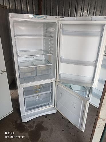 second tech: Холодильник Indesit, Б/у, Двухкамерный — 3