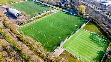 футбольный формы: 🎯 Укладка искусственного газона под ключ — быстро, качественно, с — 2