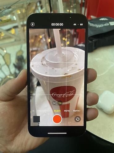 iphone sr: IPhone 13, Б/у, 128 ГБ, Midnight, Чехол, Кабель, 92 % — 2