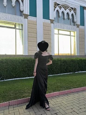 Жеке буюмдар: Кече көйнөгү, Коктейл, Узун модель, Атлас, Жеңдери жок, Шлейф, S — 3