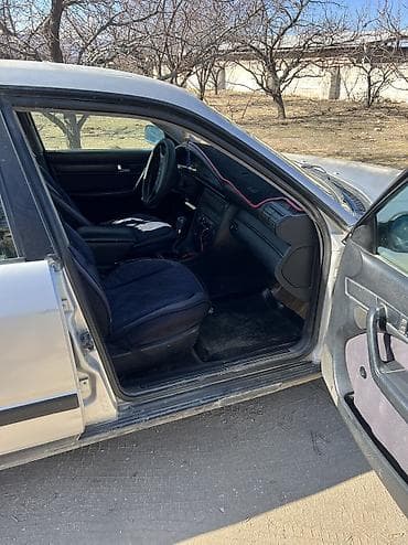 Audi: Audi 100: 1992 г., 2.3 л, Механика, Бензин, Универсал — 7