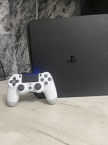 ps4 slim бу купить: Продаю PlayStation 4 slim, Пс 4 слим, в комплекте провода и один — 1