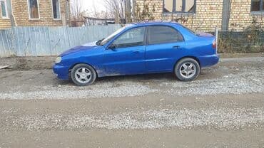 запчасти на опель вектра а: Седан компакт-класса в ярком синем цвете. Основные особенности: - — 2