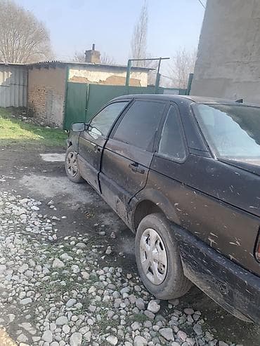 автозапчасти на пассат: Volkswagen Passat: 1989 г., Седан — 3