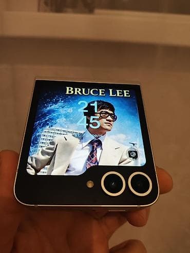 razr v3: Смартфон-раскладушка с большим внешним дисплеем Характеристики и — 4