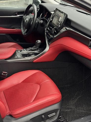 geely l7: Toyota Camry: 2022 г., 2.5 л, Типтроник, Бензин, Седан — 4