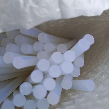 Продам стержни для клеевого пистолета 10 штук 1000 сом в пачке 50 at lalafo.kg Продам стержни для клеевого пистолета 10 штук 1000 сом в пачке 50