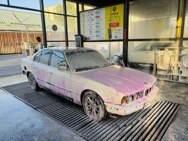 lexus is 200: BMW 525: 1990 г., Седан — 8