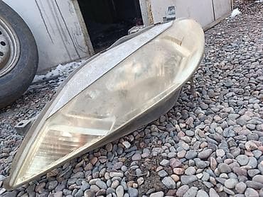 3000: Honda edix капот серый с небольшим косяком 4000, дверь 2000, фара — 5
