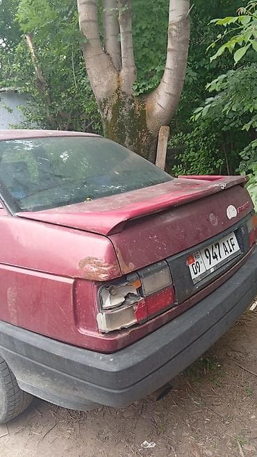 авто эмаль: Volkswagen Passat: 1988 г., Механика, Седан — 5