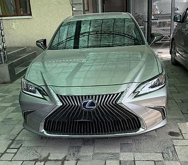 Lexus ES: 2019 г., 2.5 л, Вариатор, Гибрид, Седан