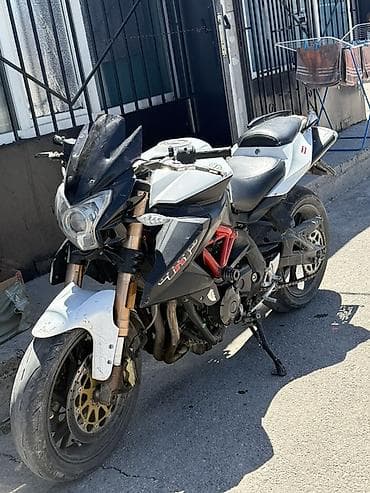 Мотоцикл Benelli TNT 600 (нейкед) - Двигатель: рядный 3-цилиндровый