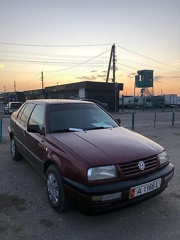 стоп венто: Volkswagen Vento: 1993 г., 1.6 л, Механика, Бензин, Седан — 1