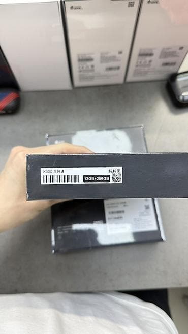 хонор 8: Vivo X300, Новый, 256 ГБ, цвет - Черный, В рассрочку, 2 SIM — 2