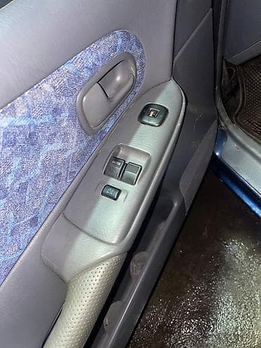 sultan power: Mazda 323: 1999 г., 1.5 л, Механика, Седан — 10