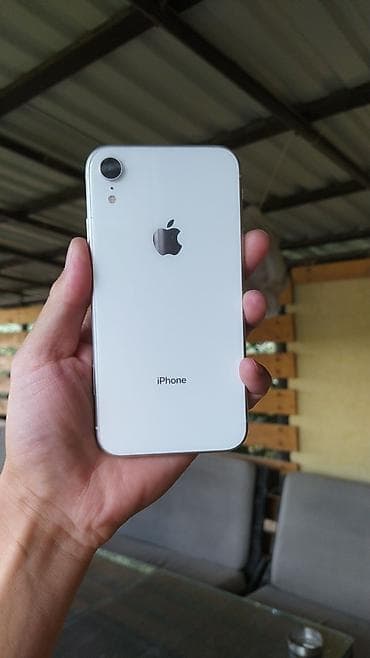 Техника и электроника: IPhone Xr, Б/у, 128 ГБ, Белый, 83 % — 1