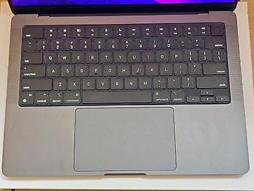 apple vision pro: Для программирования, Б/у, Apple M4 Pro, ОЗУ, RAM: 24 ГБ — 6