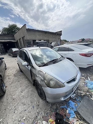 багаж фит: Honda Fit: 2002 г., 1.3 л, Вариатор, Бензин, Хэтчбэк — 5