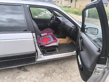 mazda 626 1990: Volkswagen Passat Variant: 1988 г., 1.8 л, Универсал — 3