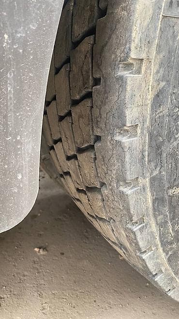 бетон кесебиз: Сүйрөгүч, Renault, 2012 г. — 6