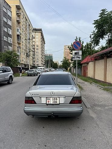 бар авто: Mercedes-Benz W124: 1994 г., 2.2 л, Автомат, Бензин, Седан — 1