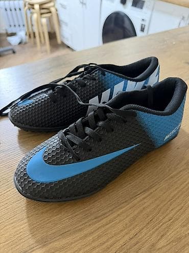 фудболные бутсы: Футбольные бутсы/сороконожки Nike Mercurial 36 размер - Назначение — 2