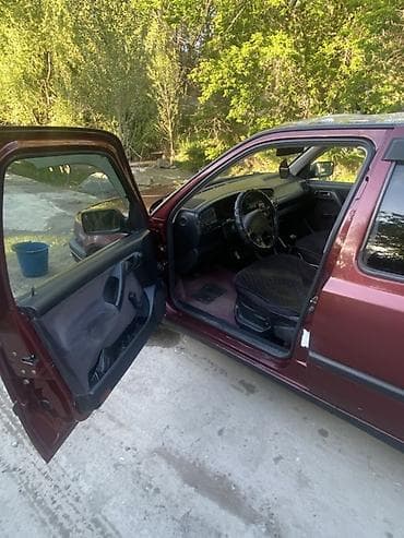 Продажа авто: Volkswagen Vento: 1993 г., 1.8 л, Механика, Седан — 5