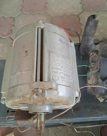 мини генератор 220 вольт: Электродвигатель, Однофазные, Мощность: Другая мощность — 1