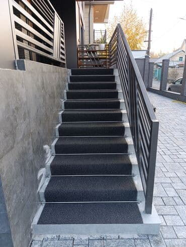 шкаф и комод с зеркалом: Искусственная трава и напольные покрытия в размеры 0.80см — 15