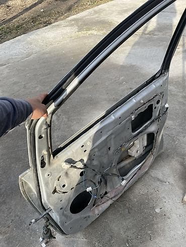 вешалка с зеркалом: Дверь Передняя правая Toyota, Б/у, Оригинал — 2