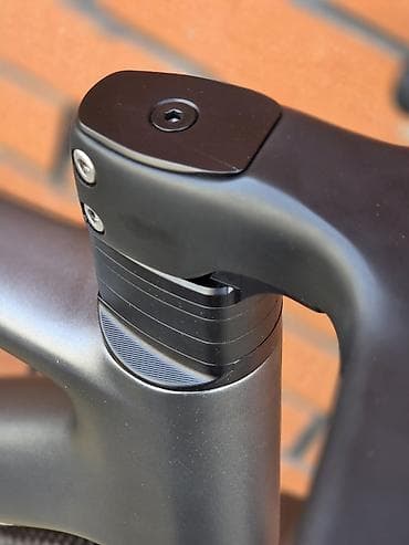 r20 285 50: Twitter Gravel X — Туринговый напарник Описание: Карбоновый гравийник — 9