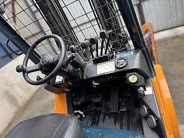 выхлоп на 124: Погрузчик, Toyota, Вилочный — 10