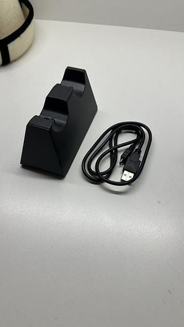 4 к: Док-станция для зарядки двух геймпадов PS4 - Модель: DOBE Dual — 2