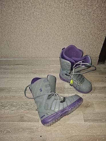 Сноубордические ботинки — 2 пары 1) Forum, серо‑фиолетовые - at lalafo.kg Сноубордические ботинки — 2 пары 1) Forum, серо‑фиолетовые -