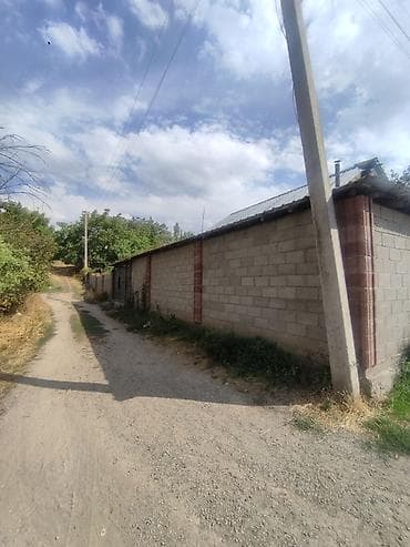 үй жер: 📍 В Сокулуке в селе Саз ( Дача ). Продаётся дом, на участке 9 соток — 4
