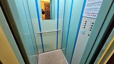 Батирлерди сатуу: 2 бөлмө, 50 м², 105-серия, 4 кабат, Эски ремонт — 9