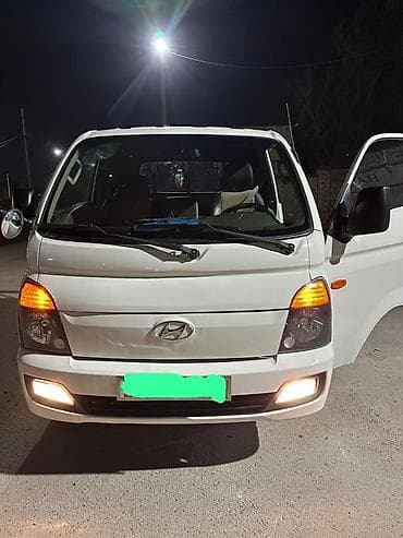 monoblok r18: Легкий грузовик, Hyundai, Стандарт, Б/у — 1