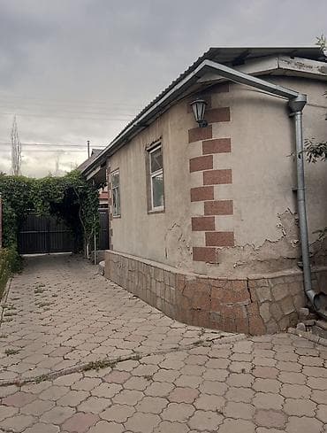Үйлөр: Продаётся 5‑комнатный дом Площадь: 110 м² Участок: 4 сотки Адрес — 4