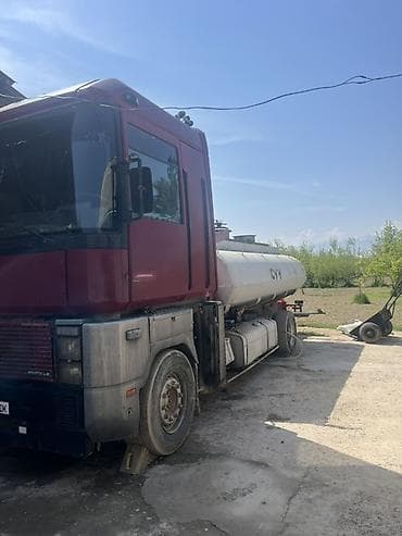 матор тди 2 9: Тягач, Renault, 1993 г., Цистерна — 1